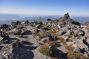 Washington. Mount Saint Helens Monitor Ridge Trail