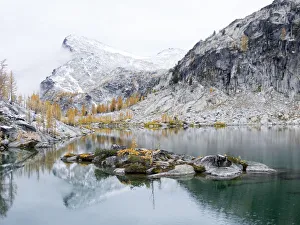 Images Dated 13th December 2018: Washington State, Alpine Lakes Wilderness