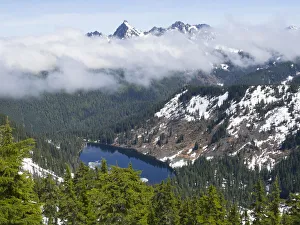 Images Dated 18th May 2022: Washington State, Central Cascades. Kaleetan Peak and Pratt Lake