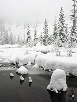 Images Dated 20th October 2022: Washington State, Central Cascades. Winter scene at Granite Lake