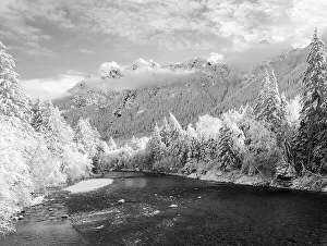 Images Dated 25th January 2024: Washington State, Central Cascades