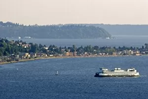 Images Dated 30th May 2007: Washington State Ferry Boat in Elliott Bay at Seattle, Washington