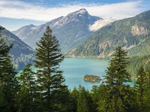 Images Dated 14th October 2021: Washington State, Ross Lake National Recreation Area, Diablo Lake