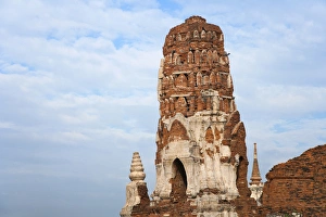 Ayutthaya Prints: Wat Chaiwatthanaram, Ayutthaya Historical Park, UNESCO World Heritage site