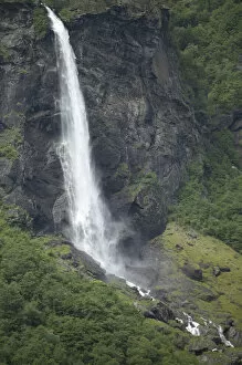 Images Dated 9th January 2004: Waterfall above Beautiful Flam; situated in the innermost part of the Sognefjord