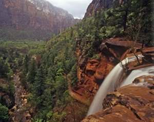 Images Dated 29th July 2010: Waterfall along the Emerald Pools Trail in Zion National Park, Utah, USA