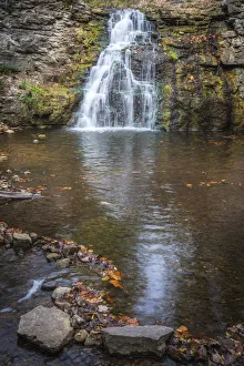 Images Dated 6th September 2021: Waterfall, France Park, Indiana, USA