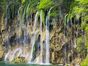 Images Dated 4th May 2015: Waterfalls in the Parco Nazionale dei laghi di Plitvice