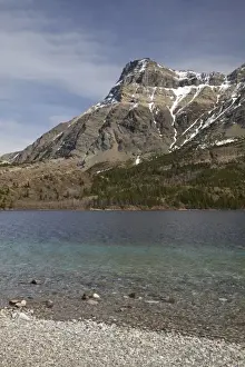 Images Dated 27th April 2010: Waterton Lake and Vimy Peak, Waterton Lakes National Park, Alberta, Canada