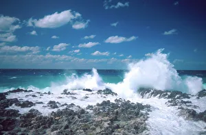 Images Dated 1st December 2005: Waves in the Grand Cayman Islands