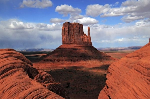 Perspective Prints: West Mitten from the Rim, Monument Valley, Arizona, USA