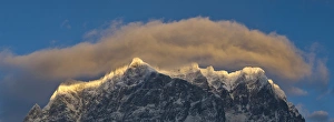 Images Dated 25th January 2012: Wetterstein mountain chain with Mt. Zugspitze from Ehrwald, Austria