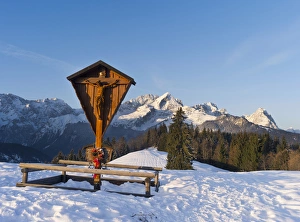 Images Dated 7th March 2012: Wetterstein Mountain range in winter. Sunrise over the peak of Alpspitze, the landmark