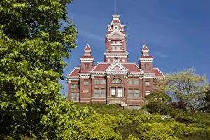 Images Dated 31st May 2007: Whatcom Museum of History and Art on Prospect Street housed in a beautiful 1890s era courthouse