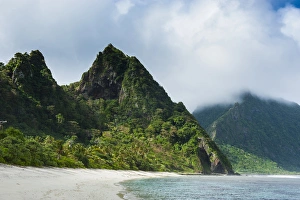 Images Dated 24th June 2011: White sand beach at Ofu Island, Manua'a island group, American Samoa, South Pacific