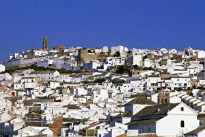 Images Dated 29th May 2007: The white village of Baena, Spain