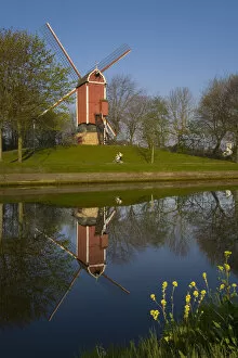 Images Dated 15th April 2007: Windmill, Gent-Brugge-Oostende Canal, Brugge, Flanders, Belgium