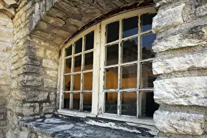Images Dated 20th April 2012: Windows in French Villa in provence region of southern France