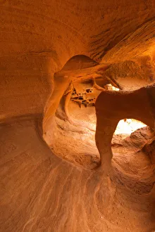 Windstone Arch (Fire Arch), Valley of Fire State Park, Nevada, USA