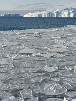 Images Dated 14th August 2020: Winter at the Ilulissat Fjord, located in the Disko Bay in West Greenland