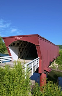Images Dated 2028: Winterset Iowa home of Bridges Of Madison County, famous Holliwell Bridge 1880 movie