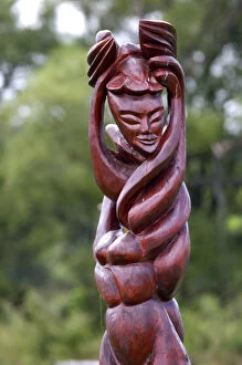Images Dated 2nd August 2006: Wood sculptures at Parc des Trois Berets in the village of St.-Jean-Port-Joli along the St