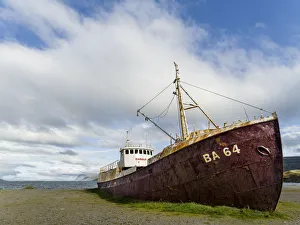 Subpolar Prints: Wreck of the Gardar, the first steel ship of Iceland
