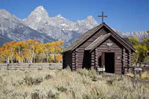 Images Dated 30th September 2008: WY, Grand Teton National Park, Chapel of the Transfiguration with Teton Range