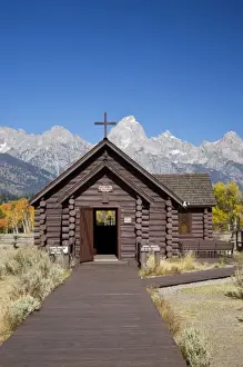 Images Dated 30th September 2008: WY, Grand Teton National Park, Chapel of the Transfiguration with Teton Range