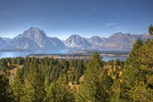 Images Dated 28th September 2008: WY, Grand Teton National Park, Teton Range and Jackson Lake from Signal Mountain