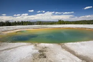 Images Dated 17th June 2008: WY, Yellowstone National Park, Midway Geyser Basin, Turquoise Pool