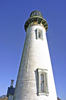 Images Dated 1st January 1980: Yaquina Head Lighthouse at Newport Oregon