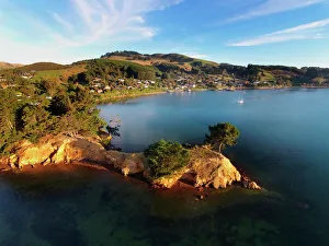 Shoreline Prints: Yellow Point, Broad Bay and Otago Peninsula, Dunedin, South Island, New Zealand