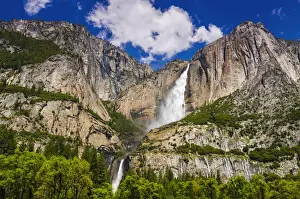 Images Dated 23rd May 2011: Yosemite Falls, Yosemite National Park, California